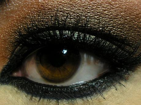 Smokey eyes and nude...