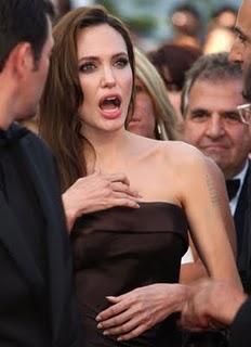 La Jolie è scioccata: a Jennifer Aniston la sua tata è spiaccicata!
