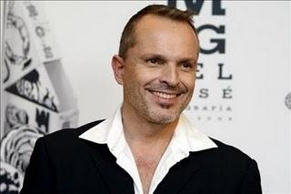 Miguel Bosè Papà come Ricky Martin