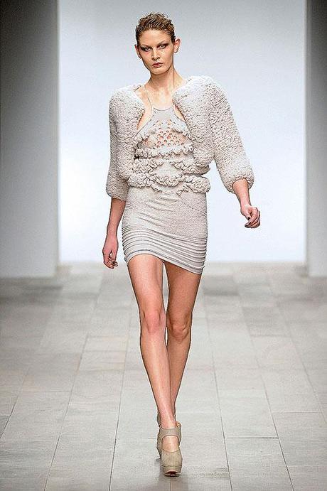 Maglia e tricot come forma di espressione, Unravel: Knitwear in Fashion