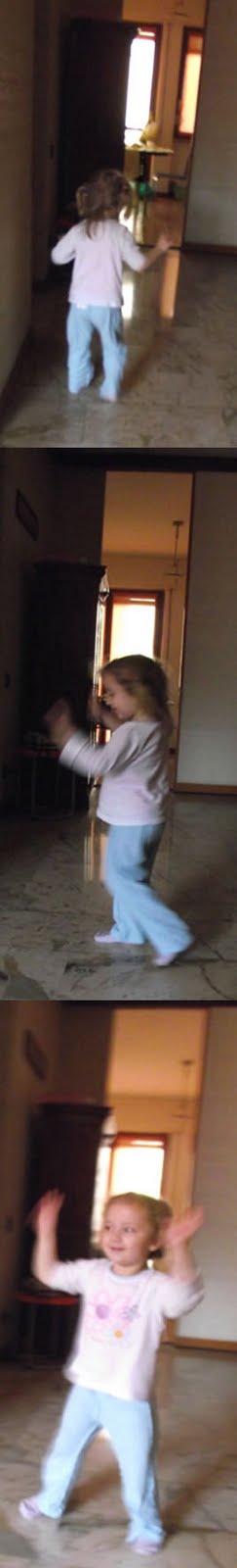 Dancing in the light (and in pigiama, too)