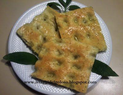 FOCACCIA  GENOVESE CON  SALVIA