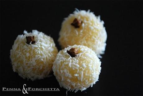 Beijinhos de coco - Dolcetti brasiliani al cocco