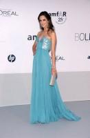 alessandra ambrosio - roberto cavalli (clutch jimmy choo)