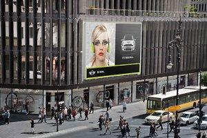 “It’s personal”, la tua faccia su un billboard come testimonial Mini