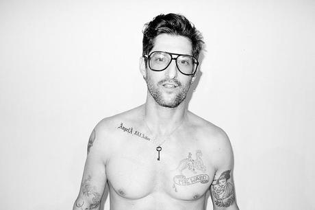 TONY-WARD-by-TERRY-RICHARDSON-07-800x534