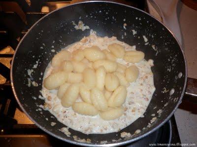 GNOCCHI CREMOSI CON NOCI