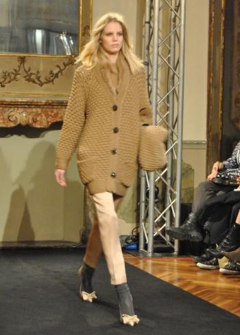 Milano Fashion Week. Les Copains f/w 2011-12.