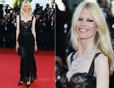 Zoe Saldana e Claudia Schiffer sfilano sulla Croisette in Dolce & Gabbana