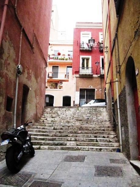 Cagliari: quartiere la marina