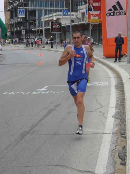 Circolo Canottieri Napoli al Triathlon di Bari