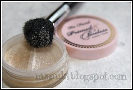 Review Too Faced - Primed and Poreless Powder