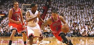 Derrick Rose contro Mario Chalmers. Afp