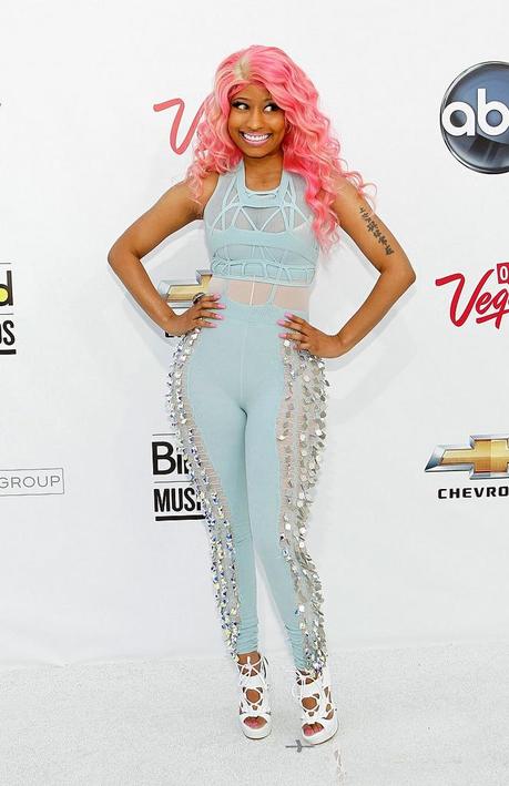 nicki-minaj-billboard-awards-2011-04