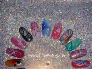 Piccole Creazioni Nail-Art con Colori Acrilici