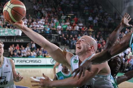 Basket: Virtus Bologna batte il Siena