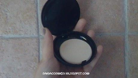 Kiko Soft Focus Compact 03 VS Sephora Mineral Foundation Compact R30