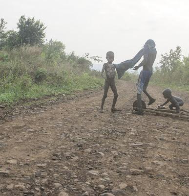Etiopia 9 - Risveglio a Kibish Etiopia 9 - Risveglio a Kibish