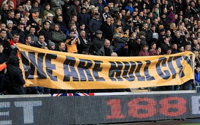 Prove di dialogo tra l'Hull City AFC e la propria tifoseria: confronto sui prezzi allo stadio, conferma del nome Hull City e stemma che sarà scelto dai tifosi Prove di dialogo tra l'Hull City AFC e la propria tifoseria: confronto sui prezzi allo stadio, conferma del nome Hull City e stemma che sarà scelto dai tifosi