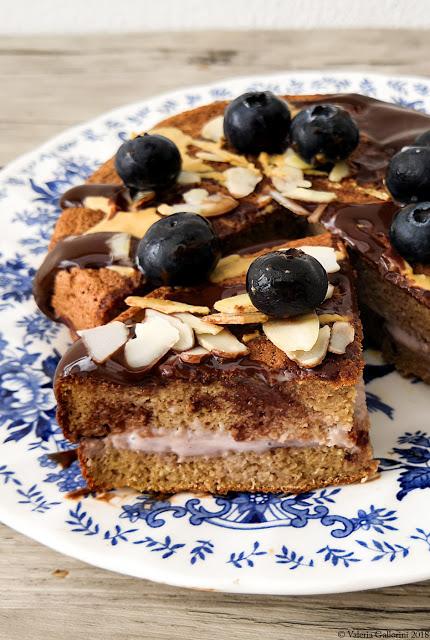 Pancake alto e soffice con farina di cocco e cacao Pancake alto e soffice con farina di cocco e cacao