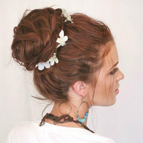 BEAUTY: The New Floral Hairstyles For Spring 2018 BEAUTY: The New Floral Hairstyles For Spring 2018