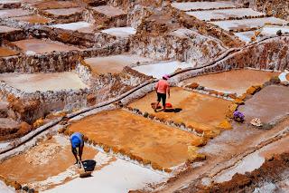 Perù: Cusco, Chinchero, le miniere di sale di Maras, Moray e Ollantaytambo Perù: Cusco, Chinchero, le miniere di sale di Maras, Moray e Ollantaytambo