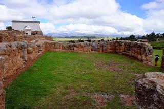 Perù: Cusco, Chinchero, le miniere di sale di Maras, Moray e Ollantaytambo Perù: Cusco, Chinchero, le miniere di sale di Maras, Moray e Ollantaytambo