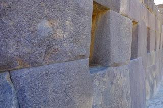 Perù: Cusco, Chinchero, le miniere di sale di Maras, Moray e Ollantaytambo Perù: Cusco, Chinchero, le miniere di sale di Maras, Moray e Ollantaytambo