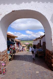 Perù: Cusco, Chinchero, le miniere di sale di Maras, Moray e Ollantaytambo Perù: Cusco, Chinchero, le miniere di sale di Maras, Moray e Ollantaytambo