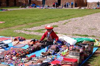 Perù: Cusco, Chinchero, le miniere di sale di Maras, Moray e Ollantaytambo Perù: Cusco, Chinchero, le miniere di sale di Maras, Moray e Ollantaytambo