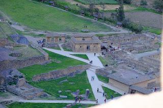 Perù: Cusco, Chinchero, le miniere di sale di Maras, Moray e Ollantaytambo Perù: Cusco, Chinchero, le miniere di sale di Maras, Moray e Ollantaytambo