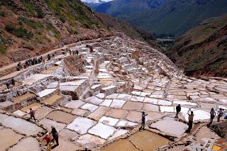 Perù: Cusco, Chinchero, le miniere di sale di Maras, Moray e Ollantaytambo Perù: Cusco, Chinchero, le miniere di sale di Maras, Moray e Ollantaytambo
