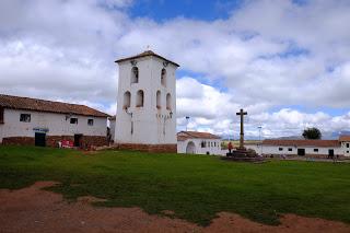 Perù: Cusco, Chinchero, le miniere di sale di Maras, Moray e Ollantaytambo Perù: Cusco, Chinchero, le miniere di sale di Maras, Moray e Ollantaytambo