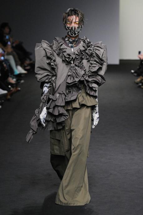 Seoul Fashion Week: mix tra oriente e occidente Seoul Fashion Week: mix tra oriente e occidente