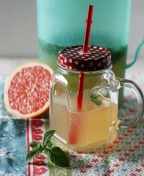 Mint Cup …un drink rinfrescante e aromatico per Menù Lib(e)ro – Mint Cup …a refreshing summer drink Mint Cup …un drink rinfrescante e aromatico per Menù Lib(e)ro – Mint Cup …a refreshing summer drink