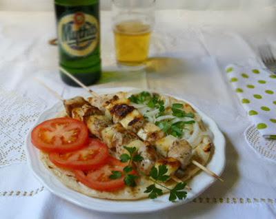 la prima volta al ristorante greco la prima volta al ristorante greco