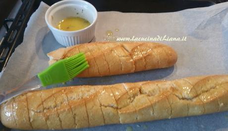 Pane all'Aglio (e formaggio) o Garlic Bread Pane all'Aglio (e formaggio) o Garlic Bread