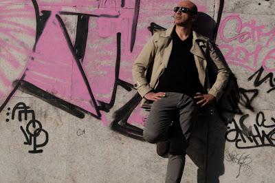 Chi va con lo Zoppo...non perde Max Fuschetto in concerto a Napoli! Chi va con lo Zoppo...non perde Max Fuschetto in concerto a Napoli!