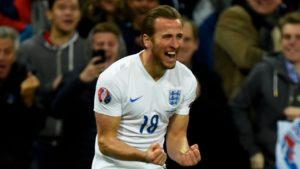 Tottenham, Kane rinnova il contratto: “Ora il mondiale, poi il nuovo stadio” Tottenham, Kane rinnova il contratto: “Ora il mondiale, poi il nuovo stadio”