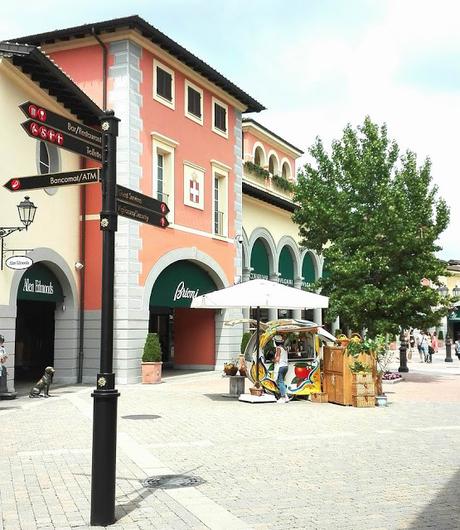 Serravalle Designer Outlet (AL) Serravalle Designer Outlet (AL)