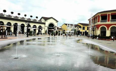 Serravalle Designer Outlet (AL) Serravalle Designer Outlet (AL)
