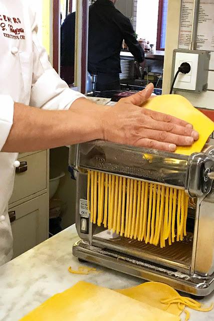 Centro. Ristorante dove la pasta fresca è di casa Centro. Ristorante dove la pasta fresca è di casa