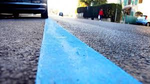Le strisce blu a 3 euro e addio agli abbonamenti. Tutti incavolati, ma il Comune ha ragione Le strisce blu a 3 euro e addio agli abbonamenti. Tutti incavolati, ma il Comune ha ragione