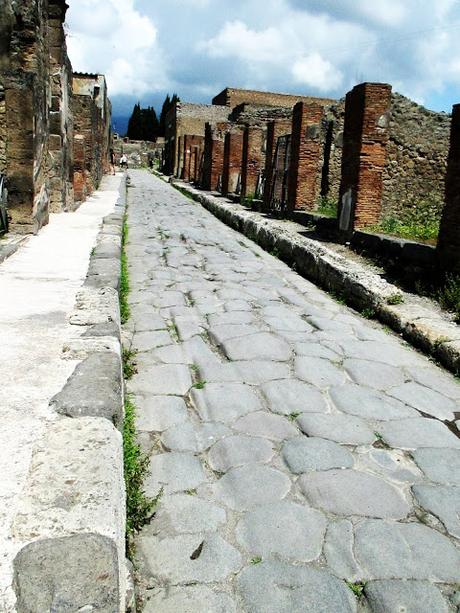 TRAVEL DIARY: Pompeii TRAVEL DIARY: Pompeii
