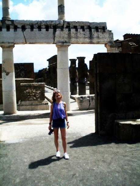 TRAVEL DIARY: Pompeii TRAVEL DIARY: Pompeii