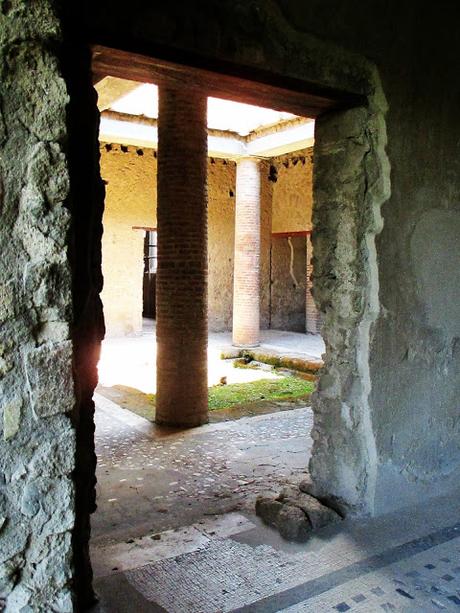 TRAVEL DIARY: Pompeii TRAVEL DIARY: Pompeii