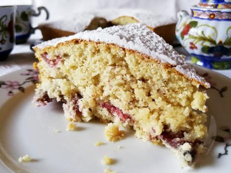 TORTA CILIEGIE E NOCCIOLE TORTA CILIEGIE E NOCCIOLE