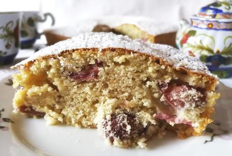 TORTA CILIEGIE E NOCCIOLE TORTA CILIEGIE E NOCCIOLE