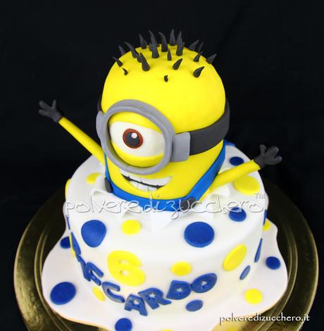 polveredizucchero.it cake design pasta di zucchero polvere di zucchero minion minions cake fondant compleanno happy bday