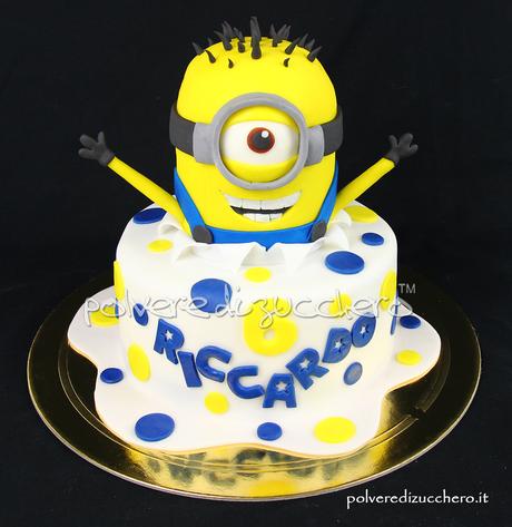 polveredizucchero.it cake design pasta di zucchero polvere di zucchero minion minions cake fondant compleanno happy bday